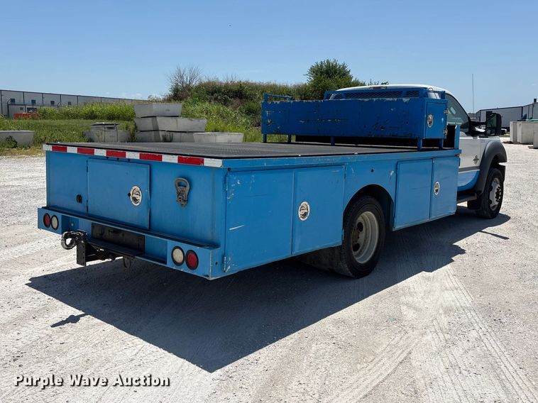 image for item FG0557 2012 Ford F550 Super Duty XL flatbed truck