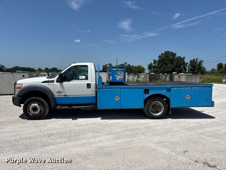 image for item FG0557 2012 Ford F550 Super Duty XL flatbed truck