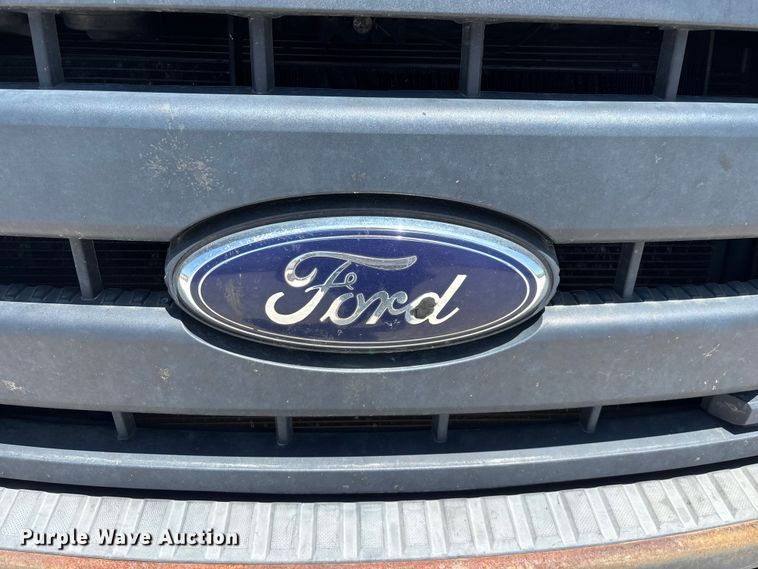 image for item FG0557 2012 Ford F550 Super Duty XL flatbed truck