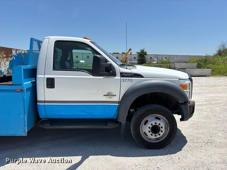 image for item FG0557 2012 Ford F550 Super Duty XL flatbed truck