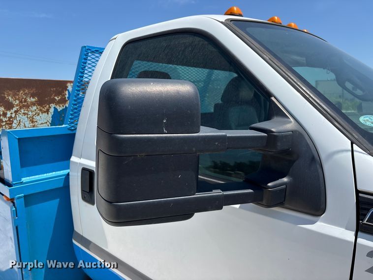 image for item FG0557 2012 Ford F550 Super Duty XL flatbed truck