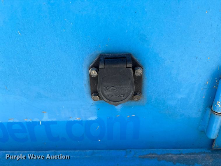 image for item FG0557 2012 Ford F550 Super Duty XL flatbed truck