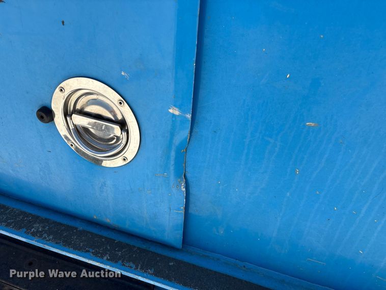 image for item FG0557 2012 Ford F550 Super Duty XL flatbed truck