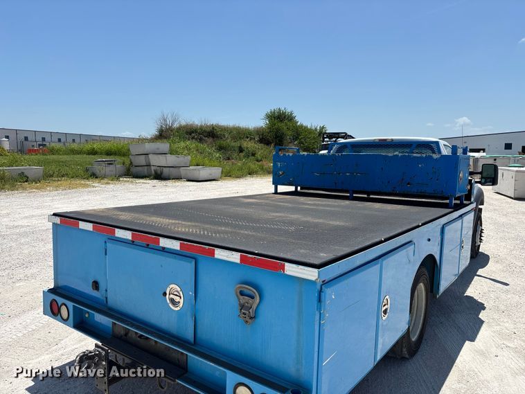 image for item FG0557 2012 Ford F550 Super Duty XL flatbed truck