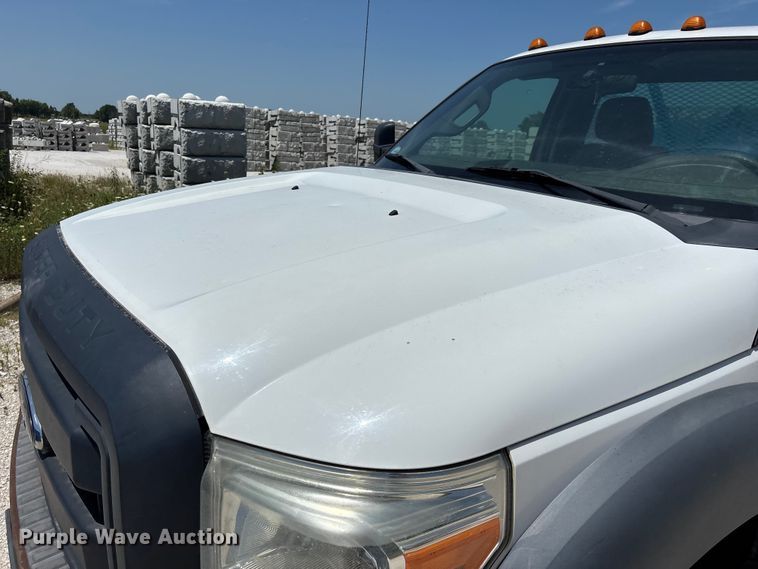 image for item FG0557 2012 Ford F550 Super Duty XL flatbed truck