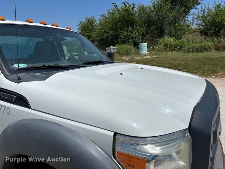 image for item FG0557 2012 Ford F550 Super Duty XL flatbed truck
