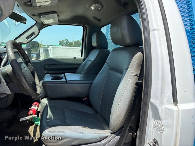image for item FG0557 2012 Ford F550 Super Duty XL flatbed truck