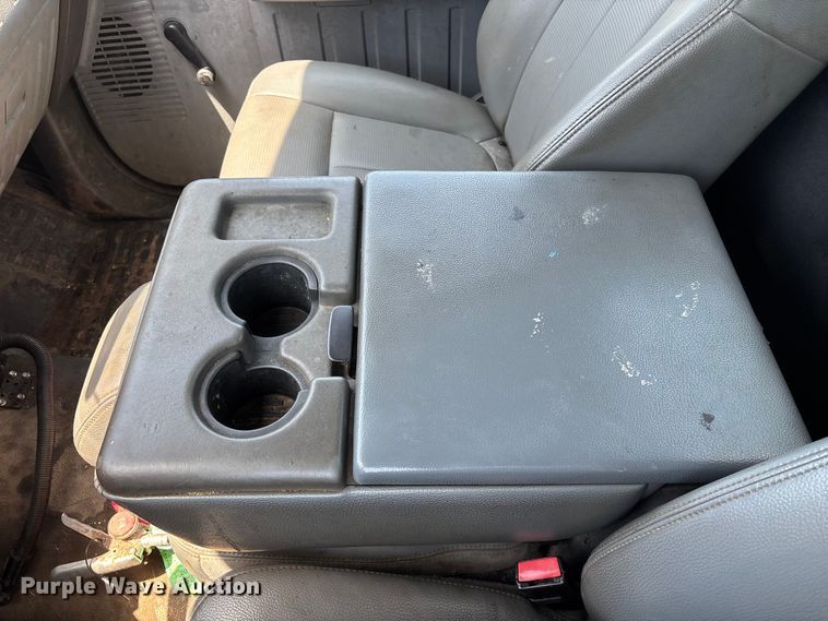 image for item FG0557 2012 Ford F550 Super Duty XL flatbed truck