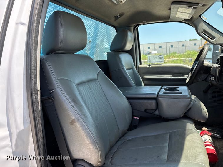 image for item FG0557 2012 Ford F550 Super Duty XL flatbed truck