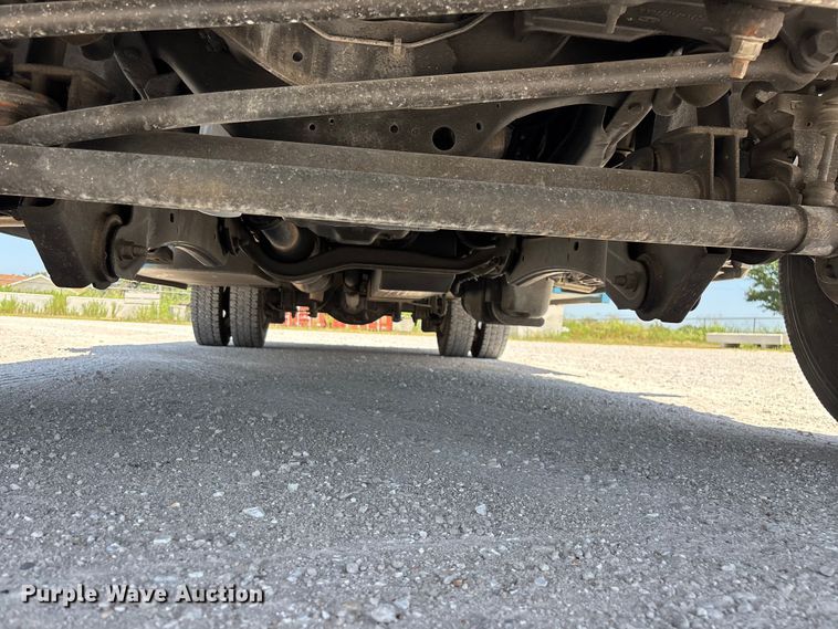 image for item FG0557 2012 Ford F550 Super Duty XL flatbed truck