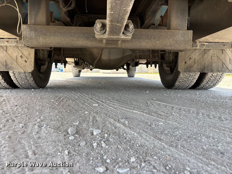 image for item FG0557 2012 Ford F550 Super Duty XL flatbed truck