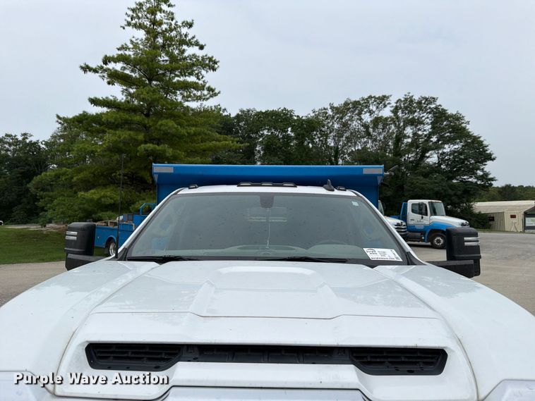image for item FH6178 2021 GMC Sierra 3500HD dump bed pickup truck