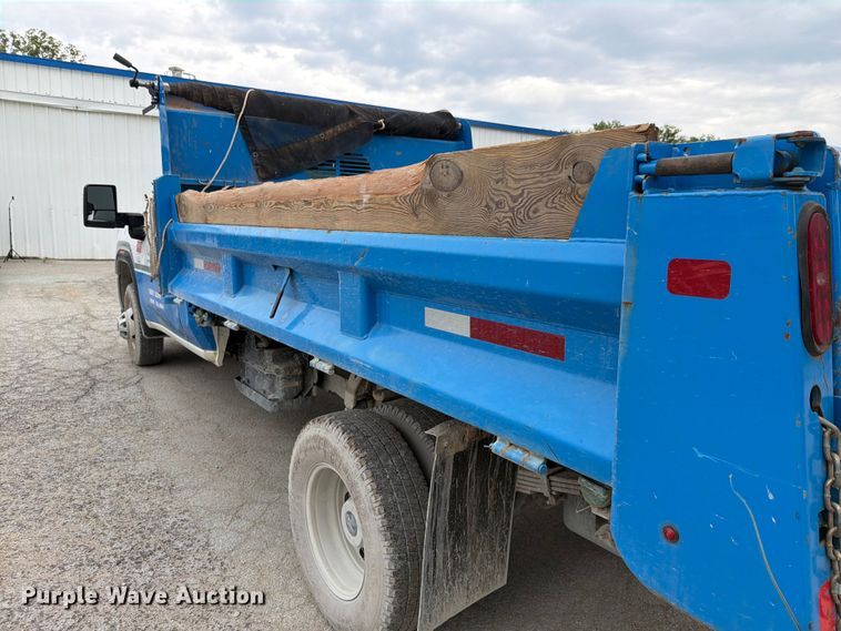 image for item FH6178 2021 GMC Sierra 3500HD dump bed pickup truck