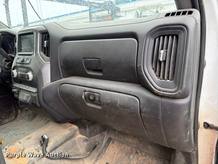 image for item FH6178 2021 GMC Sierra 3500HD dump bed pickup truck