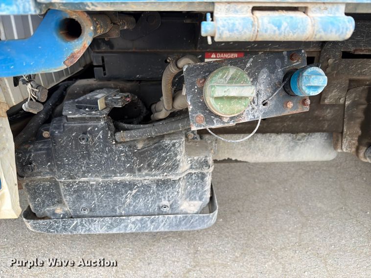 image for item FH6178 2021 GMC Sierra 3500HD dump bed pickup truck