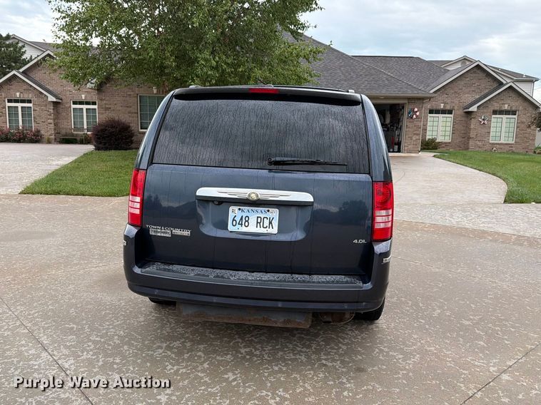 image for item FH6244 2008 Chrysler Town & Country Limited  handicap accessible van