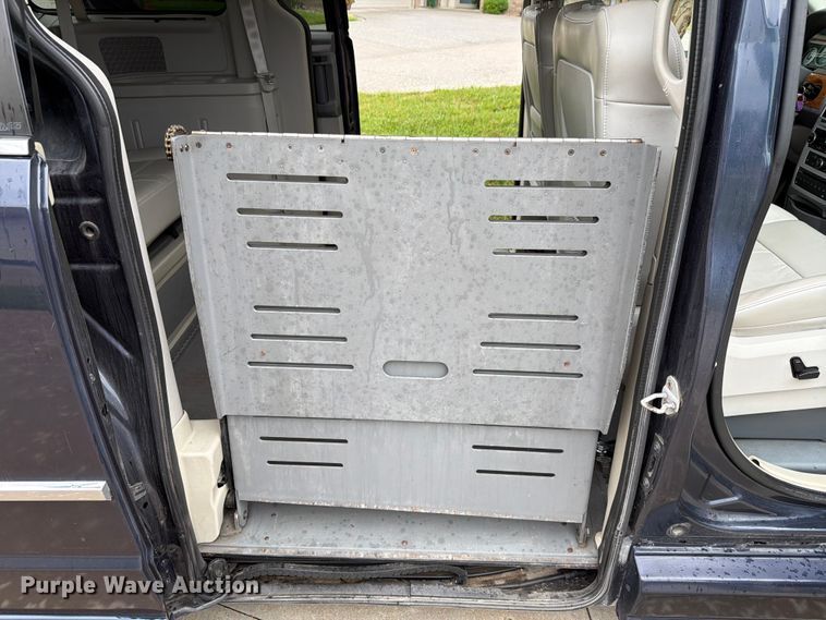 image for item FH6244 2008 Chrysler Town & Country Limited  handicap accessible van