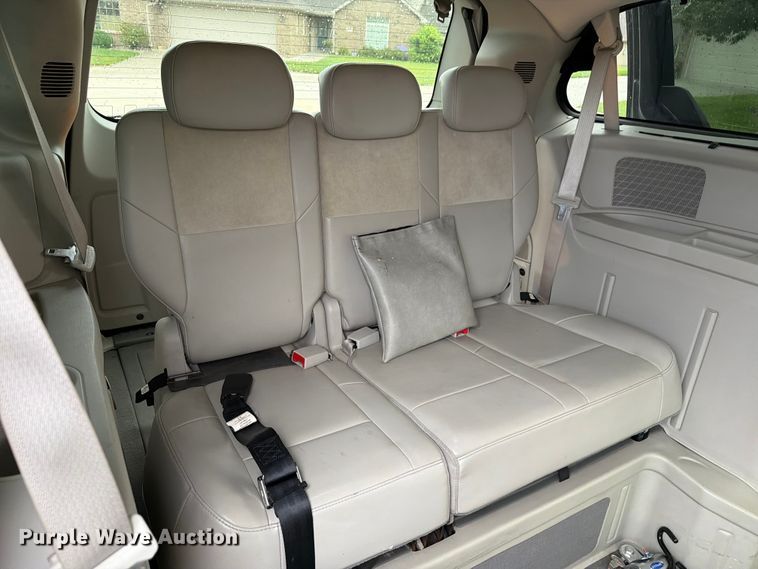 image for item FH6244 2008 Chrysler Town & Country Limited  handicap accessible van