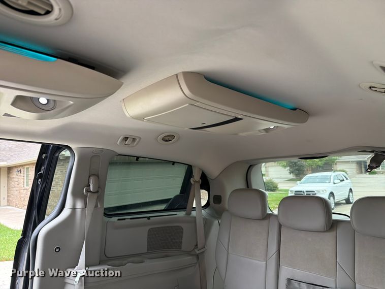image for item FH6244 2008 Chrysler Town & Country Limited  handicap accessible van