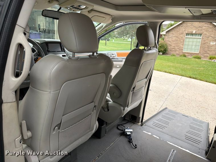 image for item FH6244 2008 Chrysler Town & Country Limited  handicap accessible van