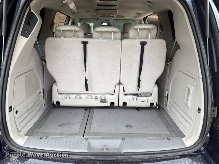 image for item FH6244 2008 Chrysler Town & Country Limited  handicap accessible van
