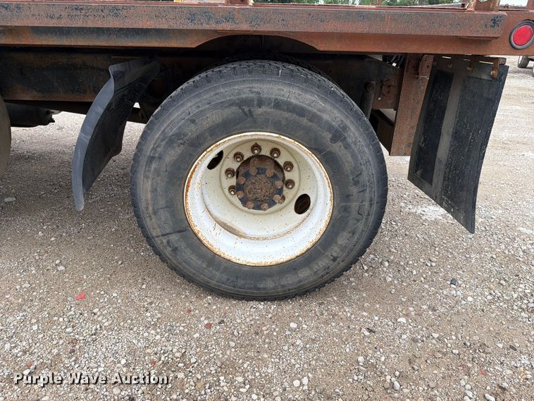 image for item FH6245 1994 International 8100 flatbed truck