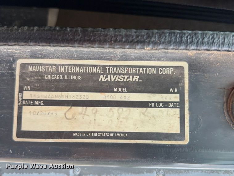image for item FH6245 1994 International 8100 flatbed truck
