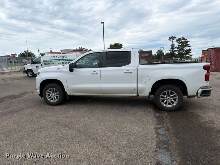 image for item FH6247 2021 Chevrolet Silverado 1500 RST Crew Cab pickup truck