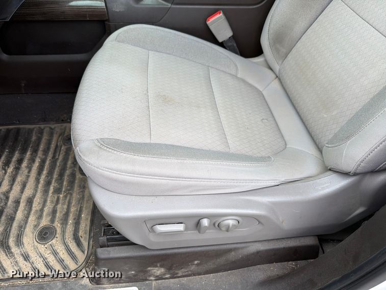 image for item FH6247 2021 Chevrolet Silverado 1500 RST Crew Cab pickup truck