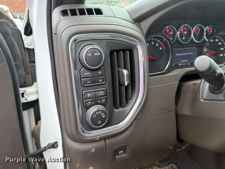 image for item FH6247 2021 Chevrolet Silverado 1500 RST Crew Cab pickup truck