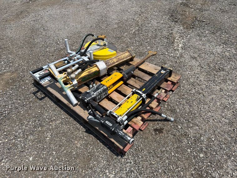 image for item FI0299 Tools