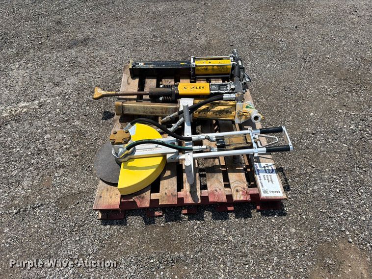 image for item FI0299 Tools