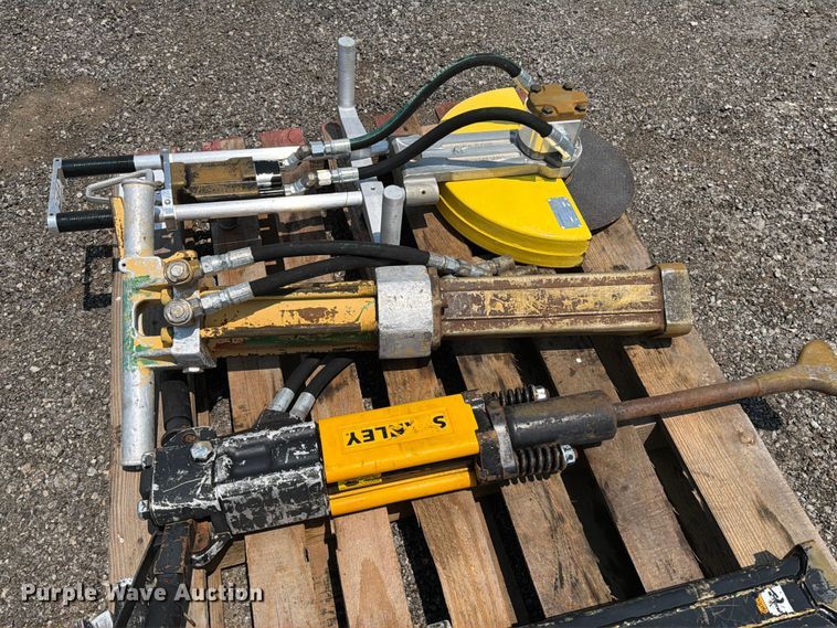 image for item FI0299 Tools