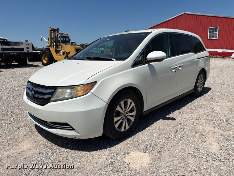 2014 Honda Odyssey van