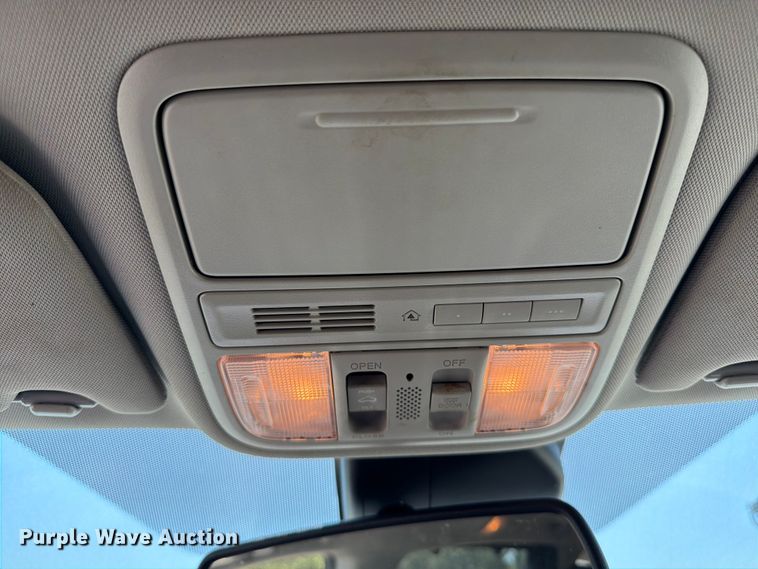 image for item FI0304 2014 Honda Odyssey van