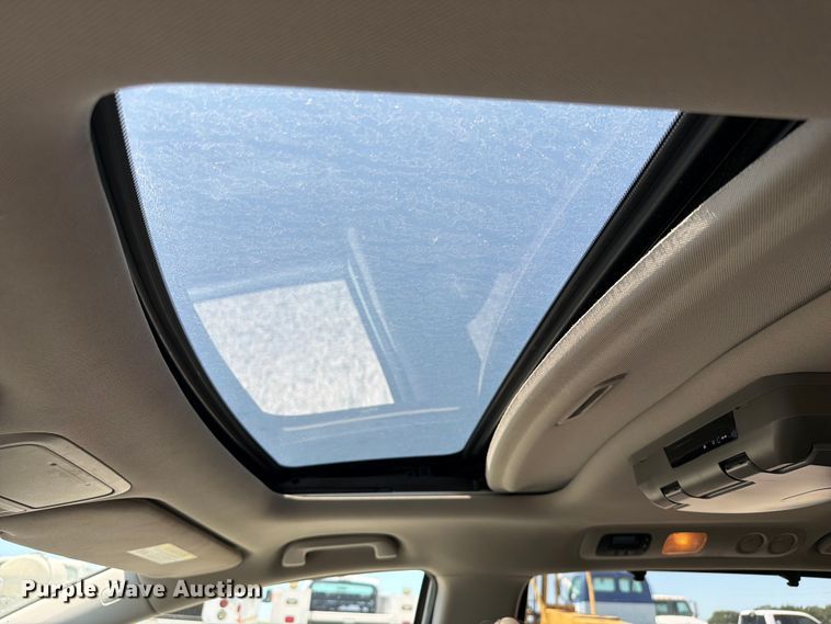 image for item FI0304 2014 Honda Odyssey van