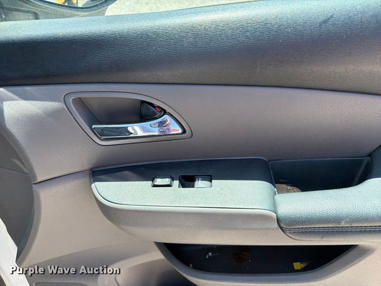 image for item FI0304 2014 Honda Odyssey van