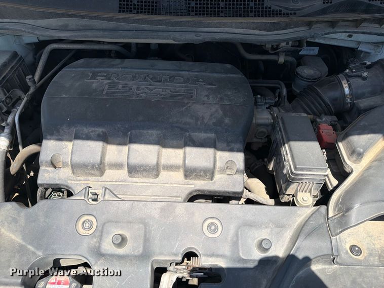 image for item FI0304 2014 Honda Odyssey van