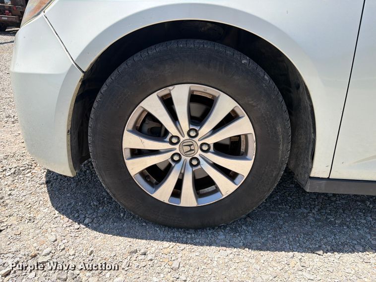 image for item FI0304 2014 Honda Odyssey van