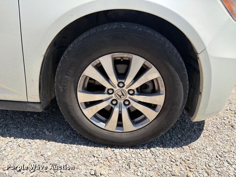 image for item FI0304 2014 Honda Odyssey van