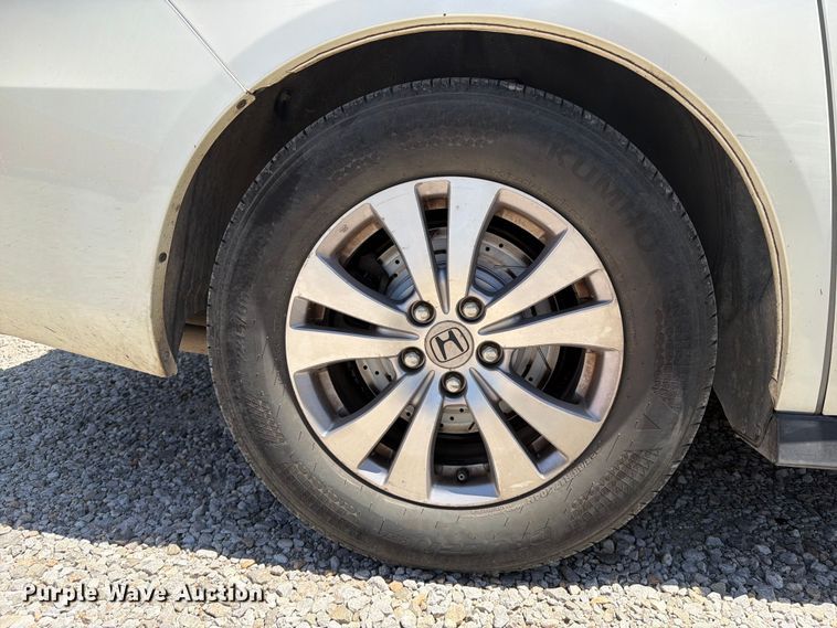 image for item FI0304 2014 Honda Odyssey van