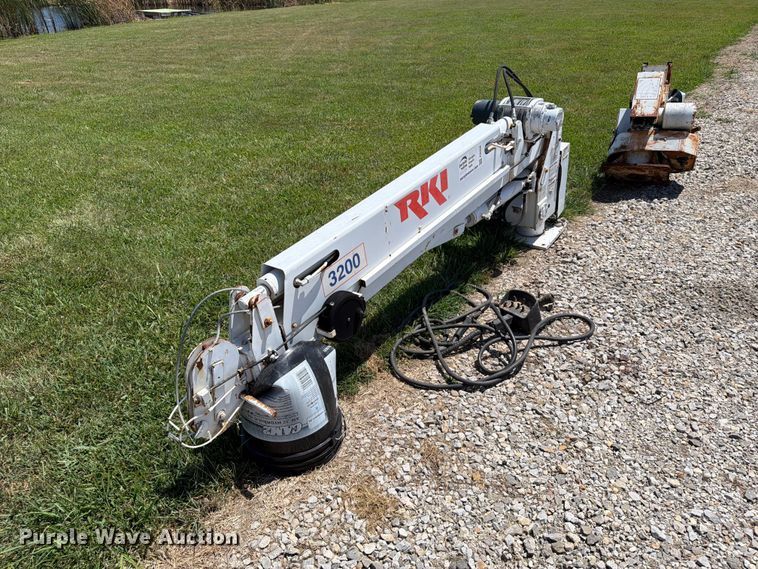 RKI 3200-3ERX15 truck crane