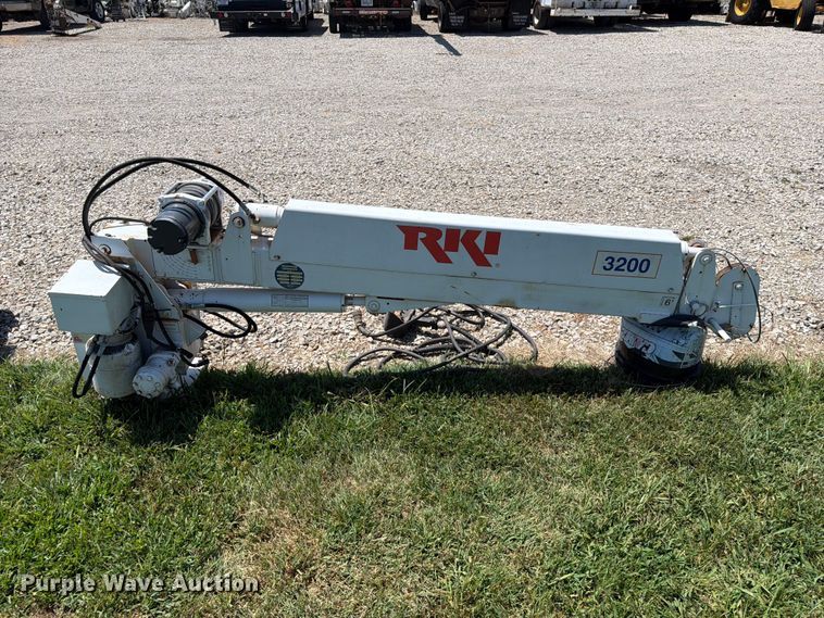 image for item FI0306 RKI 3200-3ERX15 truck crane