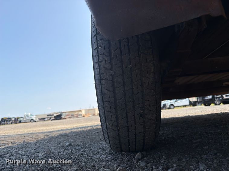 image for item FI0323 2015 Road Boss refuse trailer