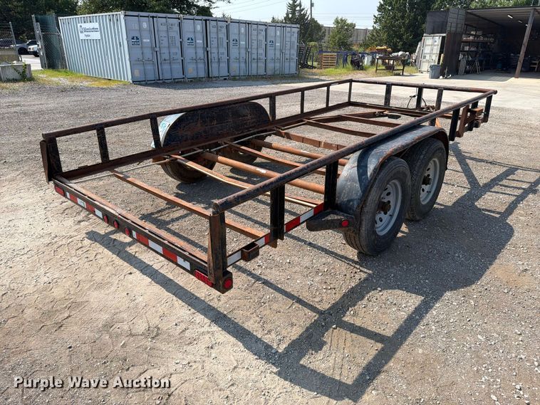 image for item FI0327 2011 Maxey flatbed trailer