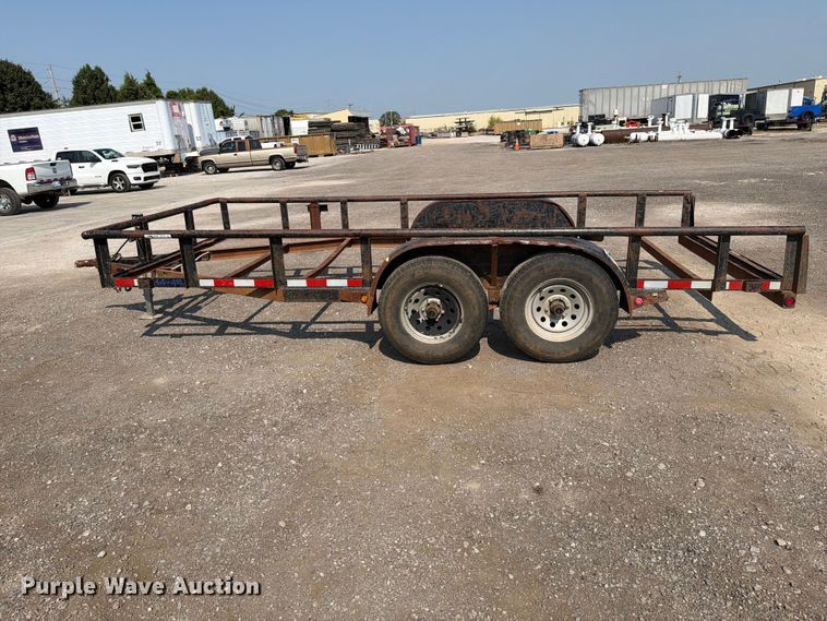 image for item FI0327 2011 Maxey flatbed trailer