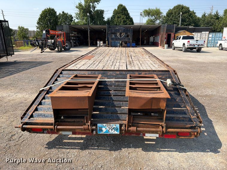 image for item FI0328 2015 Carry On Trailer Corporation equipment trailer