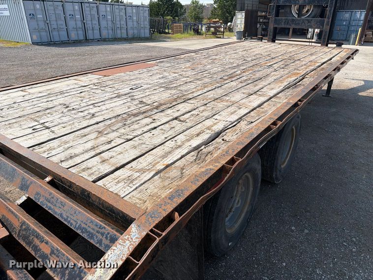 image for item FI0328 2015 Carry On Trailer Corporation equipment trailer
