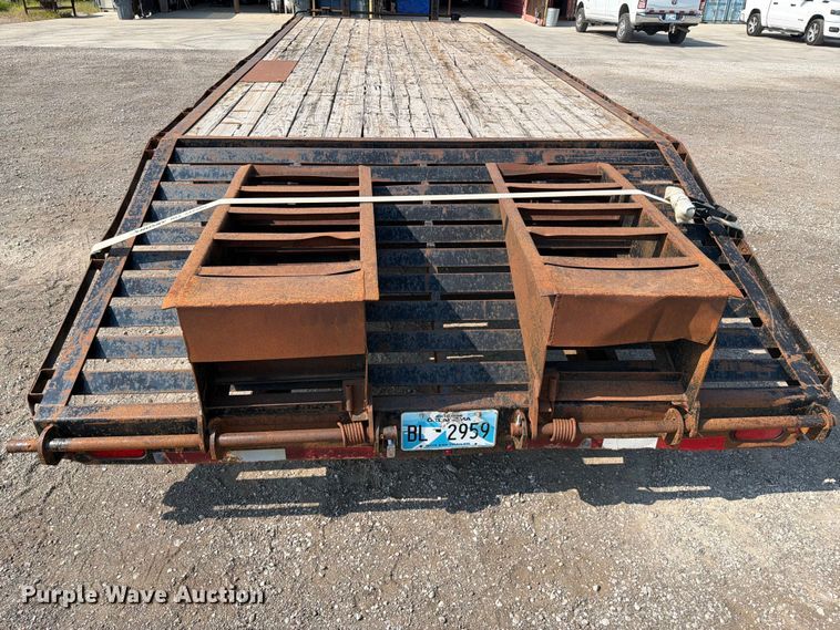 image for item FI0328 2015 Carry On Trailer Corporation equipment trailer