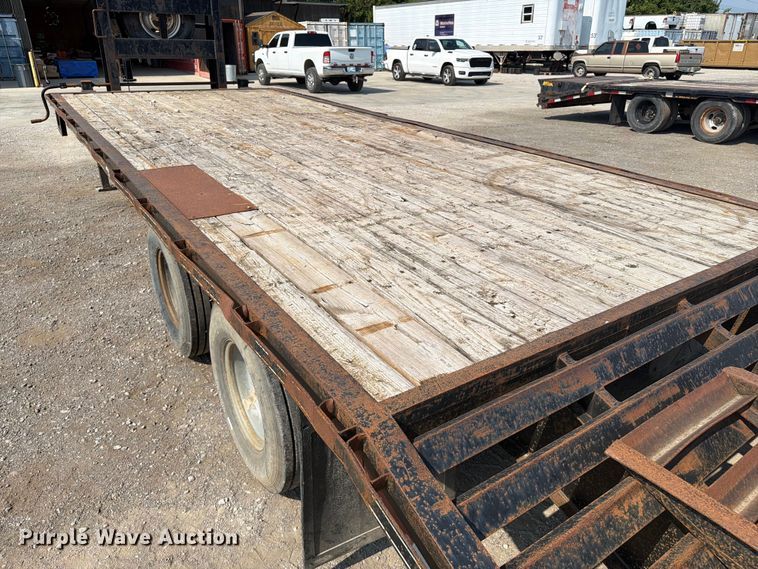 image for item FI0328 2015 Carry On Trailer Corporation equipment trailer
